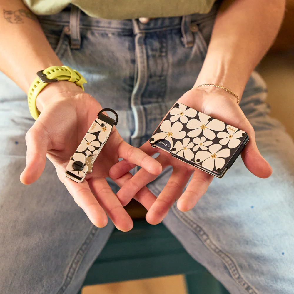 Ridge KeyCase - Daisy Dream - Image 4
