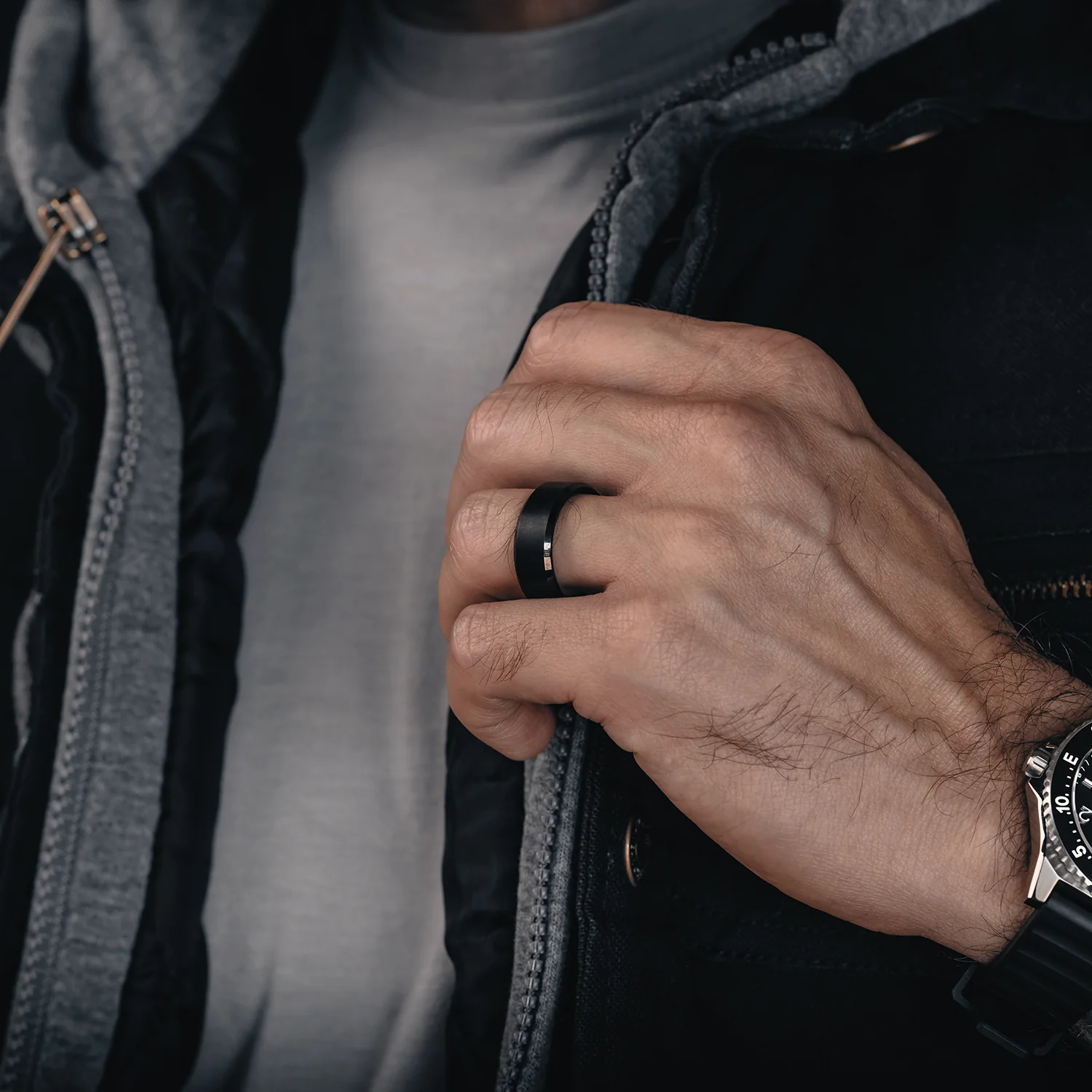 Ridge 8mm Beveled Ring Set - Royal Black - Image 8